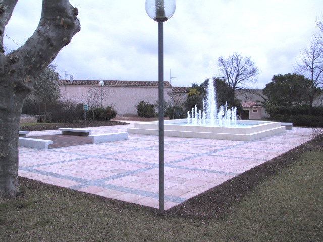 Bassin du jardin de l'Hotel de Ville : Sans titre-8